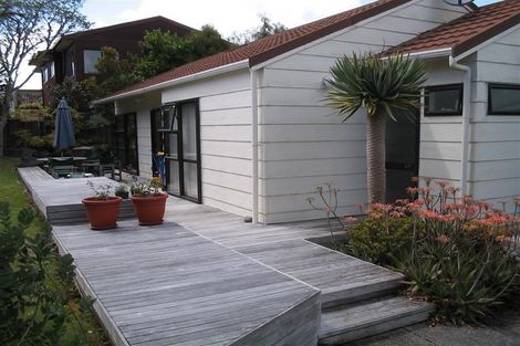 Photo of property in 33 Deanna Drive, West Harbour, Auckland, 0618