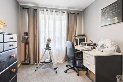 Photo of property in 140 Hay Street, Bromley, Christchurch, 8062
