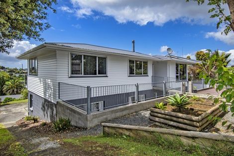Photo of property in 29 Ogle Crescent, Te Kamo, Whangarei, 0112