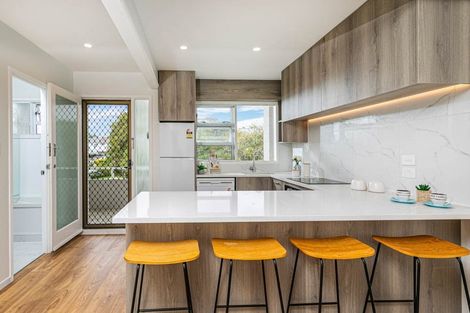 Photo of property in 3/28 Evelyn Place, Hillcrest, Auckland, 0627