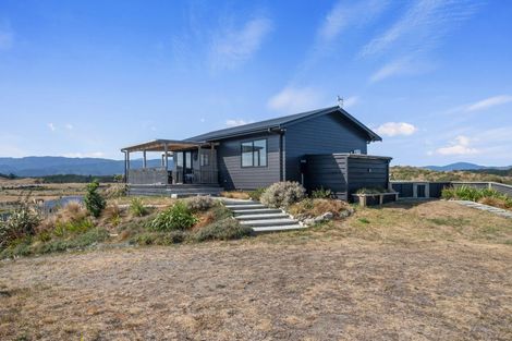 Photo of property in 125 Strathnaver Drive, Waikawa Beach, Levin, 5573
