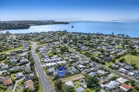 Photo of property in 929 Whangaparaoa Road, Manly, Whangaparaoa, 0930