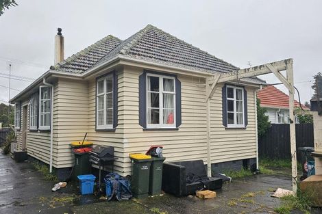 Photo of property in 185 Egmont Street, Patea, 4520