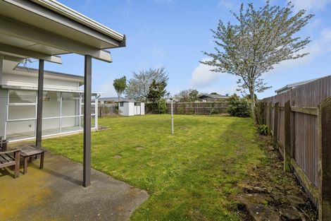 Photo of property in 5 Ngaio Place, Hawera, 4610