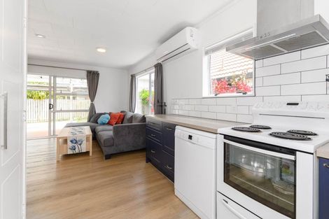 Photo of property in 4/8 Onslow Road, Papakura, 2110