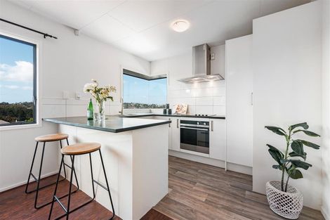 Photo of property in 1/3 Valecrest Place, Bayview, Auckland, 0629