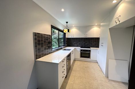 Photo of property in 16 Baltimore Place, Forrest Hill, Auckland, 0620