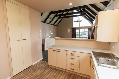 Photo of property in 104a Allington Road, Karori, Wellington, 6012