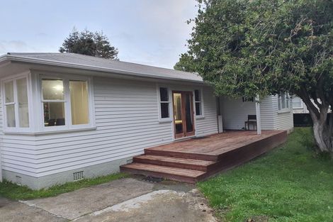 Photo of property in 126 Cambridge Terrace, Fairfield, Lower Hutt, 5011