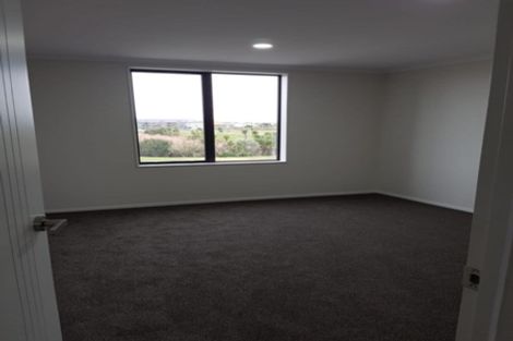 Photo of property in 7 Karokaro Road, Takanini, 2112