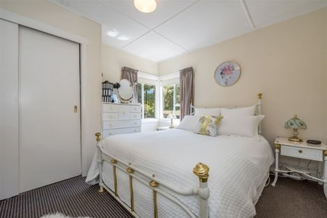 Photo of property in 12 Kopara Grove, Stokes Valley, Lower Hutt, 5019