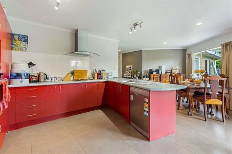 Photo of property in 1 Fleetwood Drive, Henderson, Auckland, 0612