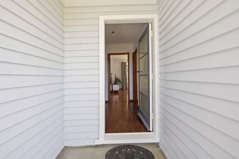 Photo of property in 12 Regent Place, Blagdon, New Plymouth, 4310