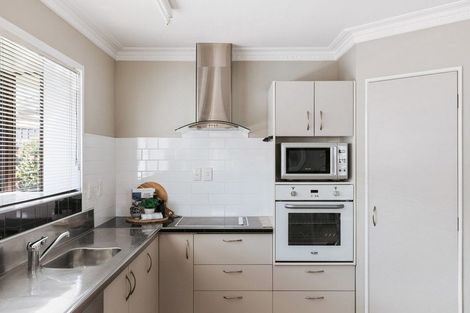 Photo of property in 4 Goods Road, Otumoetai, Tauranga, 3110