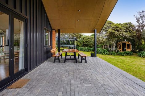 Photo of property in 13 Carthew Street, Okato, 4335