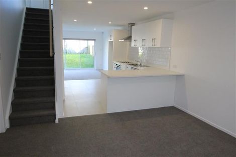 Photo of property in 2/67b Metcalfe Road, Ranui, Auckland, 0612