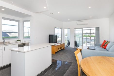 Photo of property in Marina View Apartments, 307/4 Reads Quay, Gisborne, 4010