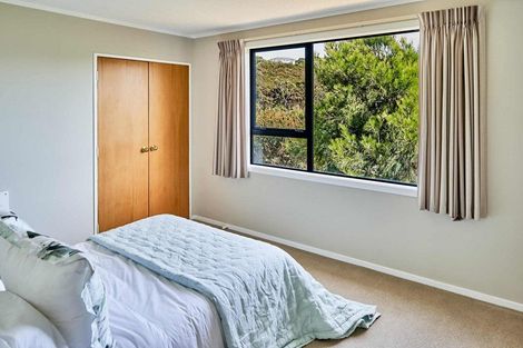 Photo of property in 1/30 Sailmaker Close, Whitby, Porirua, 5024