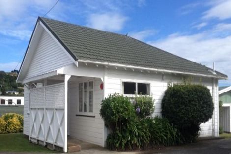 Photo of property in 5 Glen Alton Avenue, Paparangi, Wellington, 6037