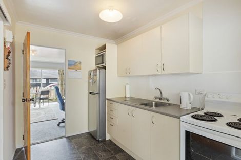 Photo of property in 2/220 Coronation Avenue, Welbourn, New Plymouth, 4310