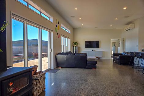 Photo of property in 10 Manning Place, Lake Tekapo, 7999