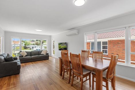 Photo of property in 38 Kohekohe Street, New Lynn, Auckland, 0600