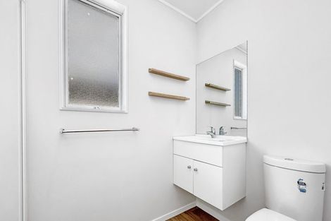 Photo of property in 685a Swanson Road, Swanson, Auckland, 0612