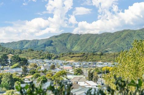 Photo of property in 121 Wainuiomata Road, Wainuiomata, Lower Hutt, 5014