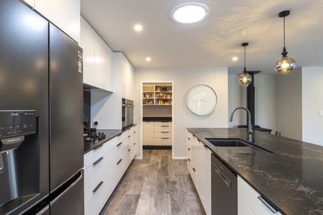 Photo of property in 519 Mangorei Road, Highlands Park, New Plymouth, 4312