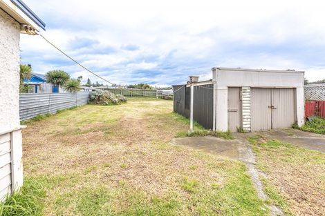 Photo of property in 1 Manuka Street, Castlecliff, Whanganui, 4501