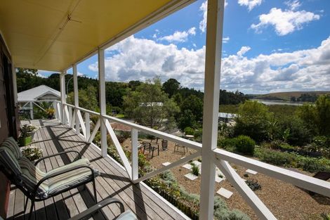 Photo of property in 3 Heaths Way, Pahi, Paparoa, 0571