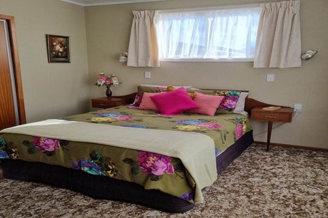 Photo of property in 9 Severn Place, Spotswood, New Plymouth, 4310