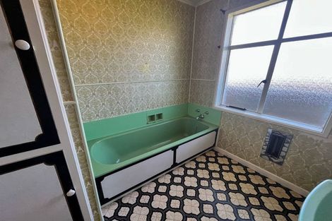 Photo of property in 13 Clouston Street, Saint Martins, Christchurch, 8022