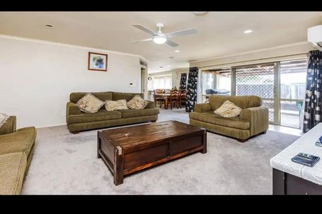 Photo of property in 52 Foxlaw Street, Randwick Park, Auckland, 2105
