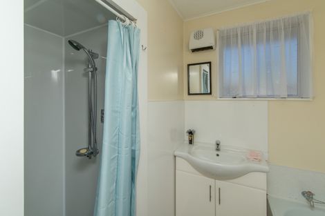 Photo of property in 19 Sturrocks Road, Redwood, Christchurch, 8051