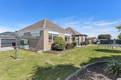 Photo of property in 34 Inwoods Road, Parklands, Christchurch, 8083