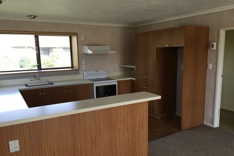 Photo of property in 18 Sheraton Place, Redwood, Christchurch, 8051