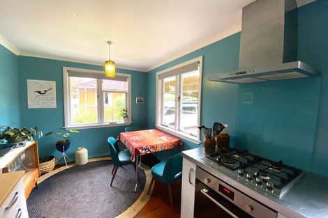 Photo of property in 12 Stokes Crescent, Maeroa, Hamilton, 3200