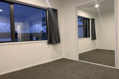 Photo of property in 4/58 Kemp Road, Massey, Auckland, 0614