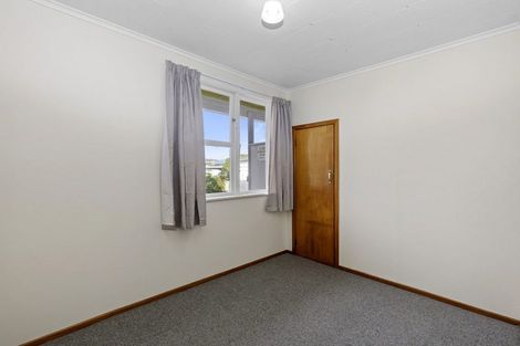 Photo of property in 87 Queens Drive, Lyall Bay, Wellington, 6022