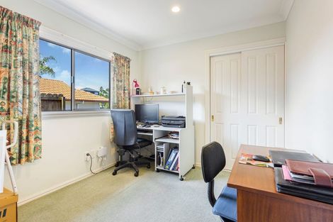 Photo of property in 29 Hercules Drive, Henderson, Auckland, 0612