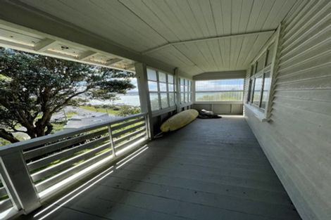 Photo of property in 1 Hungerford Road, Lyall Bay, Wellington, 6022