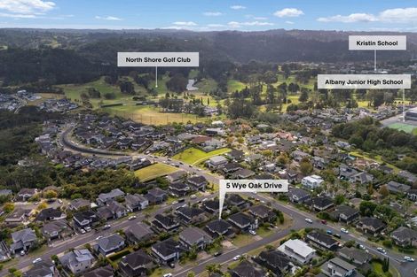 Photo of property in 5 Wye Oak Drive, Schnapper Rock, Auckland, 0632