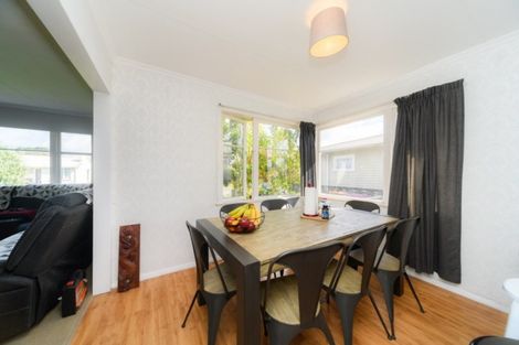 Photo of property in 6 Stephens Crescent, Highbury, Palmerston North, 4412