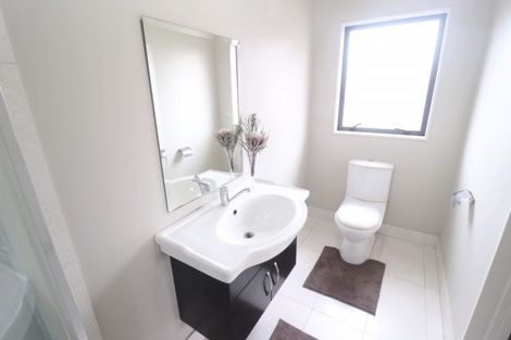 Photo of property in 12 Riverglade Parkway, Te Atatu South, Auckland, 0610