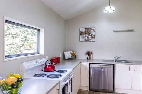 Photo of property in 7 Vera Lane, Paraparaumu, 5032