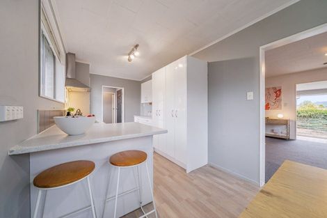 Photo of property in 77 Pasadena Crescent, Totara Park, Upper Hutt, 5018