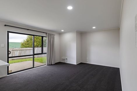 Photo of property in 21 Logan Way, Kelvin Grove, Palmerston North, 4414