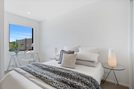 Photo of property in 12 Juniper Drive, Rosehill, 2113