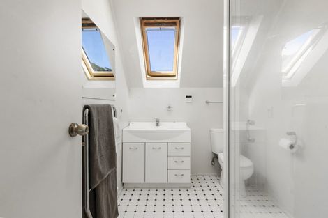 Photo of property in 7 Pinnacle Street, Seatoun, Wellington, 6022